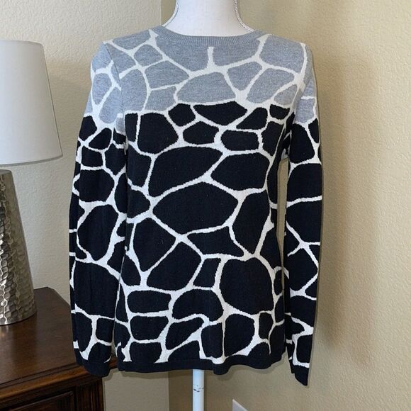Talbots Bonbonella Giraffe 🦒 Print Sweater Pulliver Medium - Picture 2 of 3